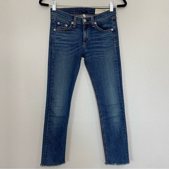 Rag & Bone Sonoma Raw Hem Capri Ankle Skinny
Slim Jean Size 26 - Picture 2 of 10